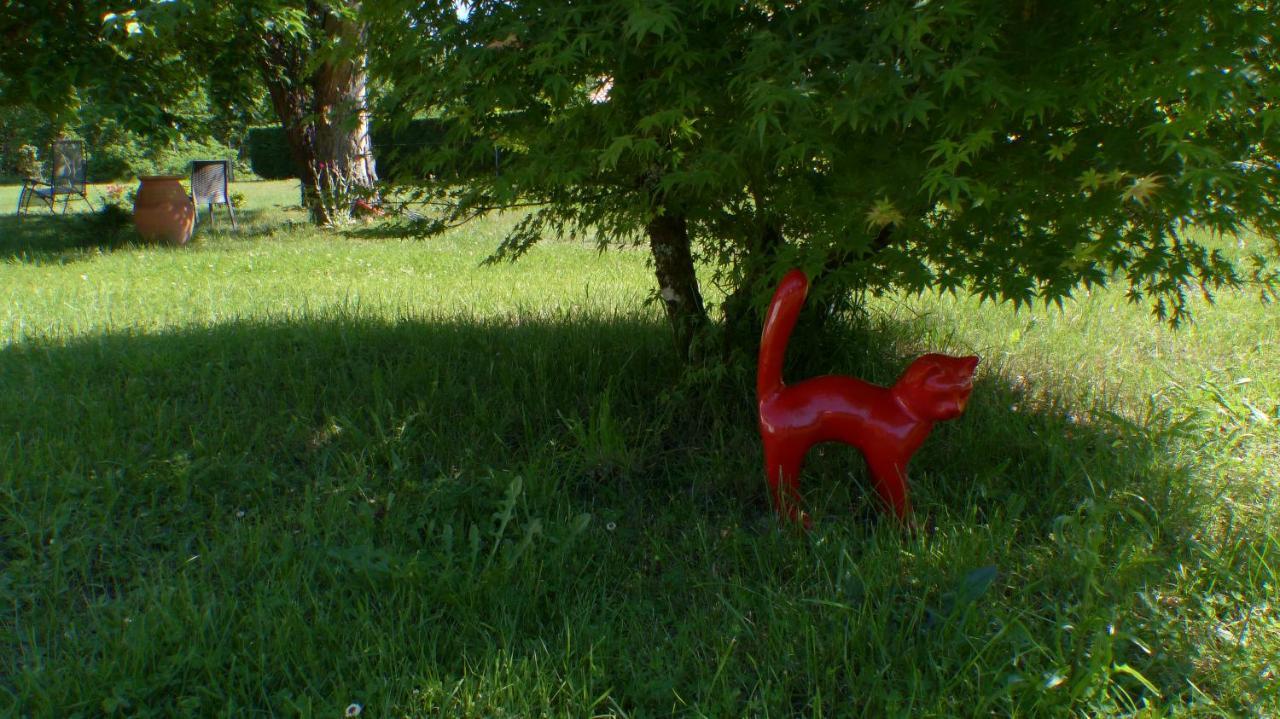 Les Rouges Gorges Bed & Breakfast Lugos Exterior foto