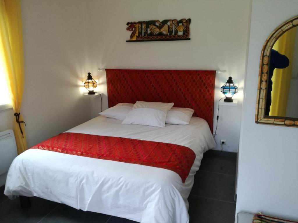 Les Rouges Gorges Bed & Breakfast Lugos Exterior foto