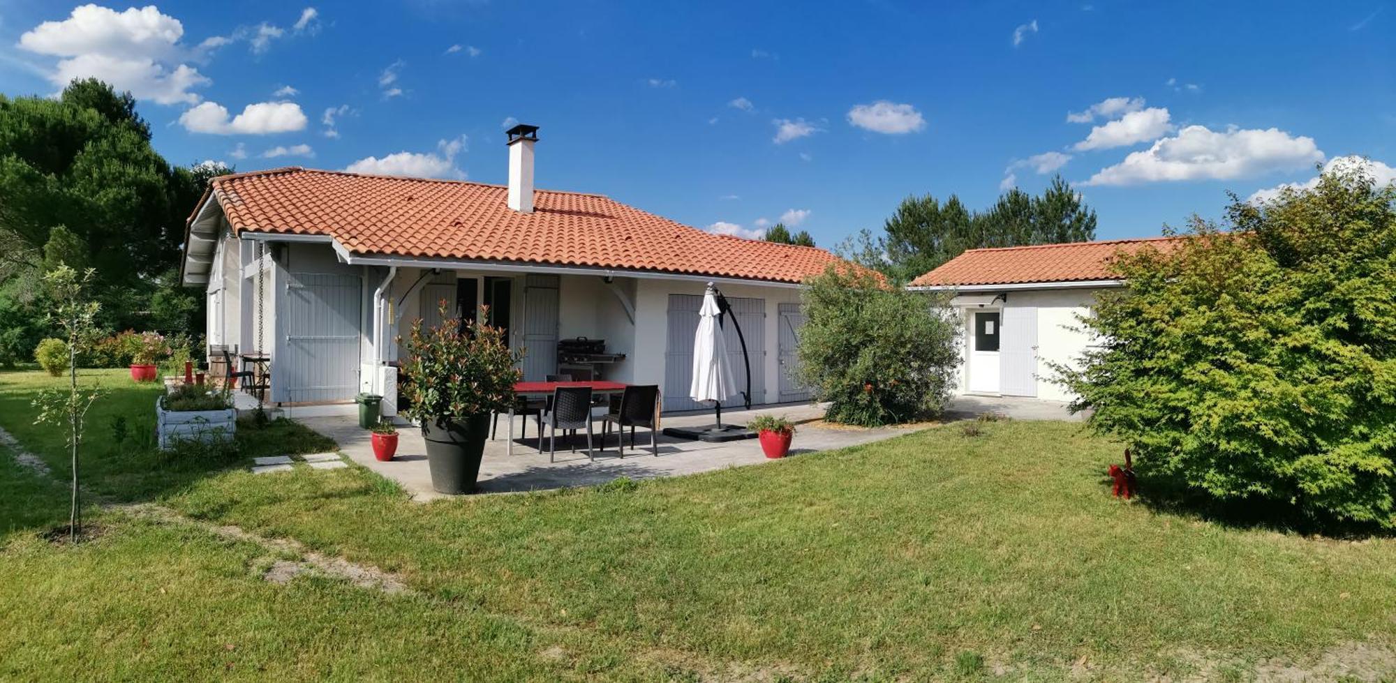Les Rouges Gorges Bed & Breakfast Lugos Exterior foto